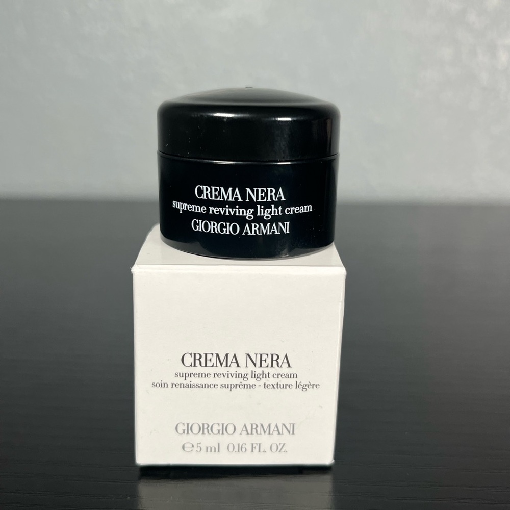 Giorgio Armani Crema Nera Supreme Reviving Light Cream - Black and White